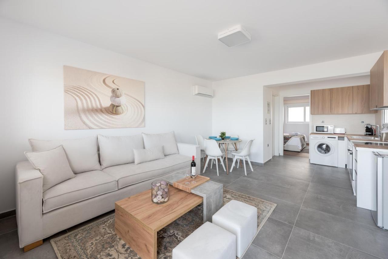 Costa Vasia Seaside Suites And Apartments Врахати Экстерьер фото