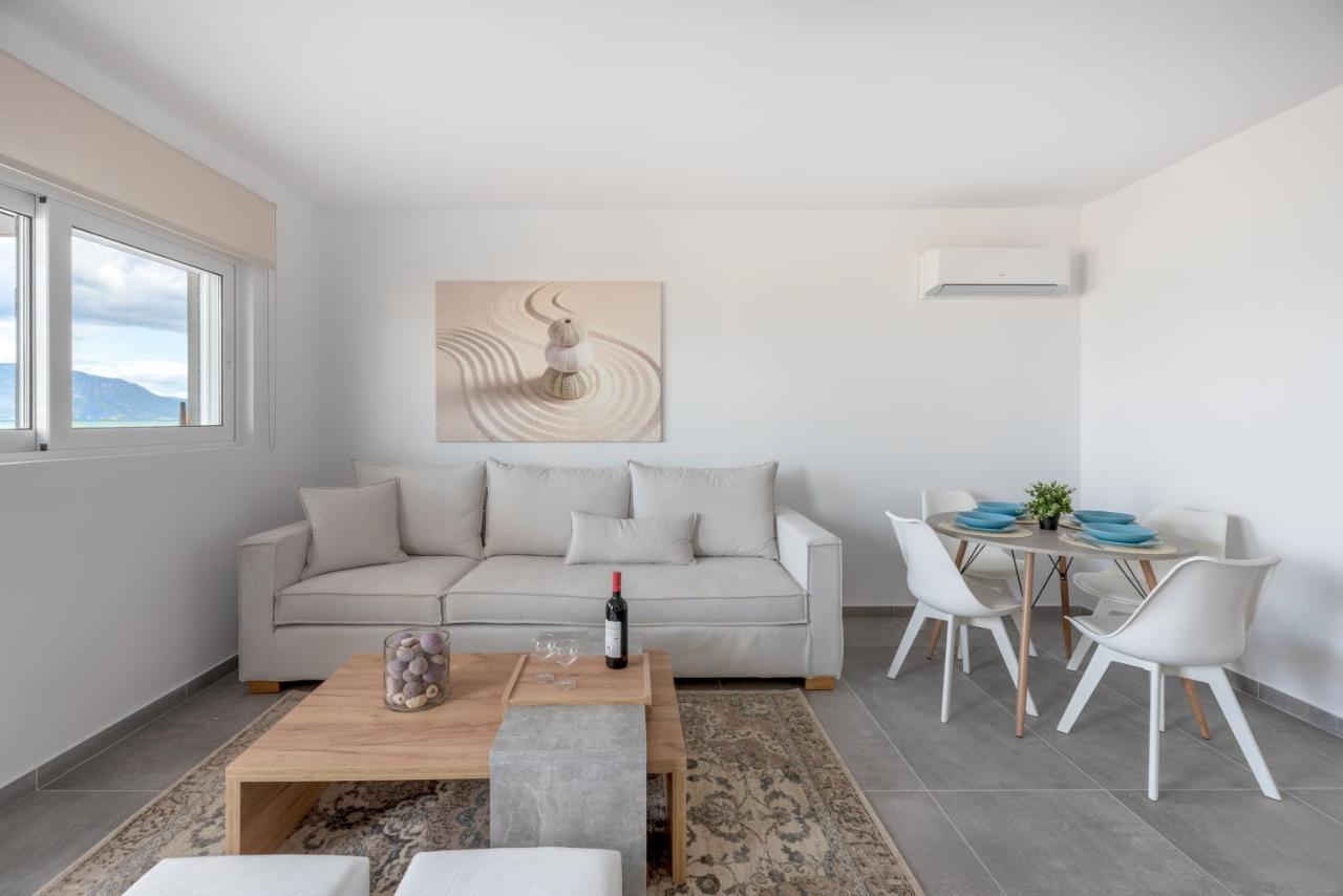 Costa Vasia Seaside Suites And Apartments Врахати Экстерьер фото
