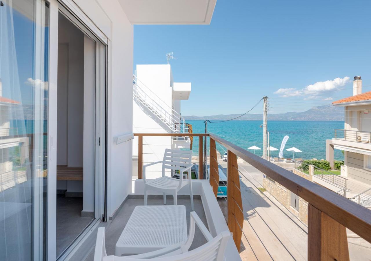 Costa Vasia Seaside Suites And Apartments Врахати Экстерьер фото