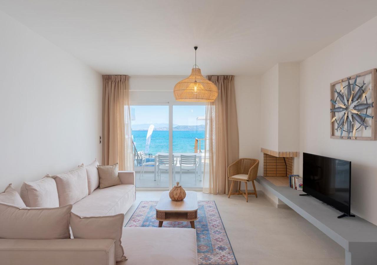 Costa Vasia Seaside Suites And Apartments Врахати Экстерьер фото