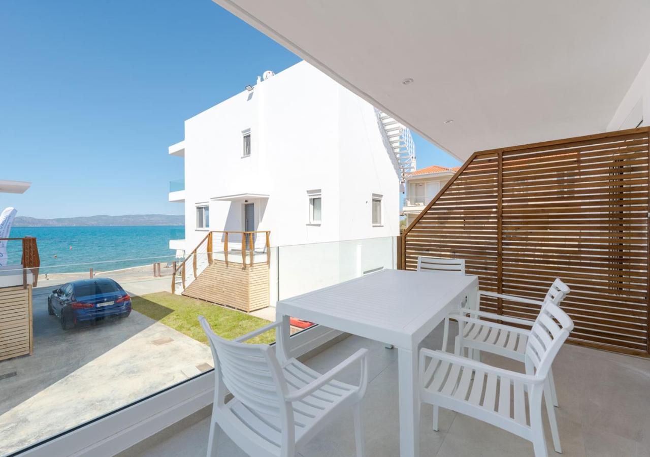 Costa Vasia Seaside Suites And Apartments Врахати Экстерьер фото