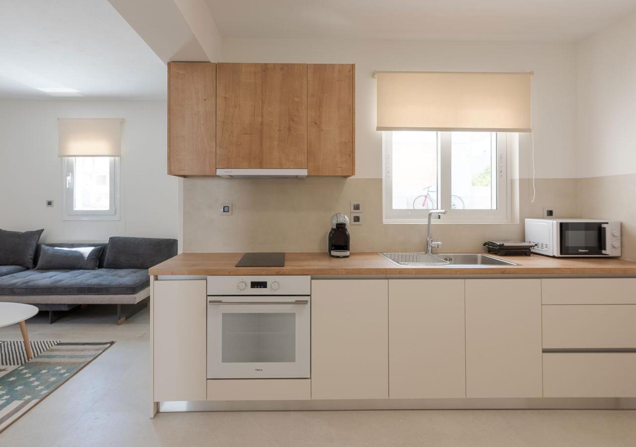 Costa Vasia Seaside Suites And Apartments Врахати Экстерьер фото